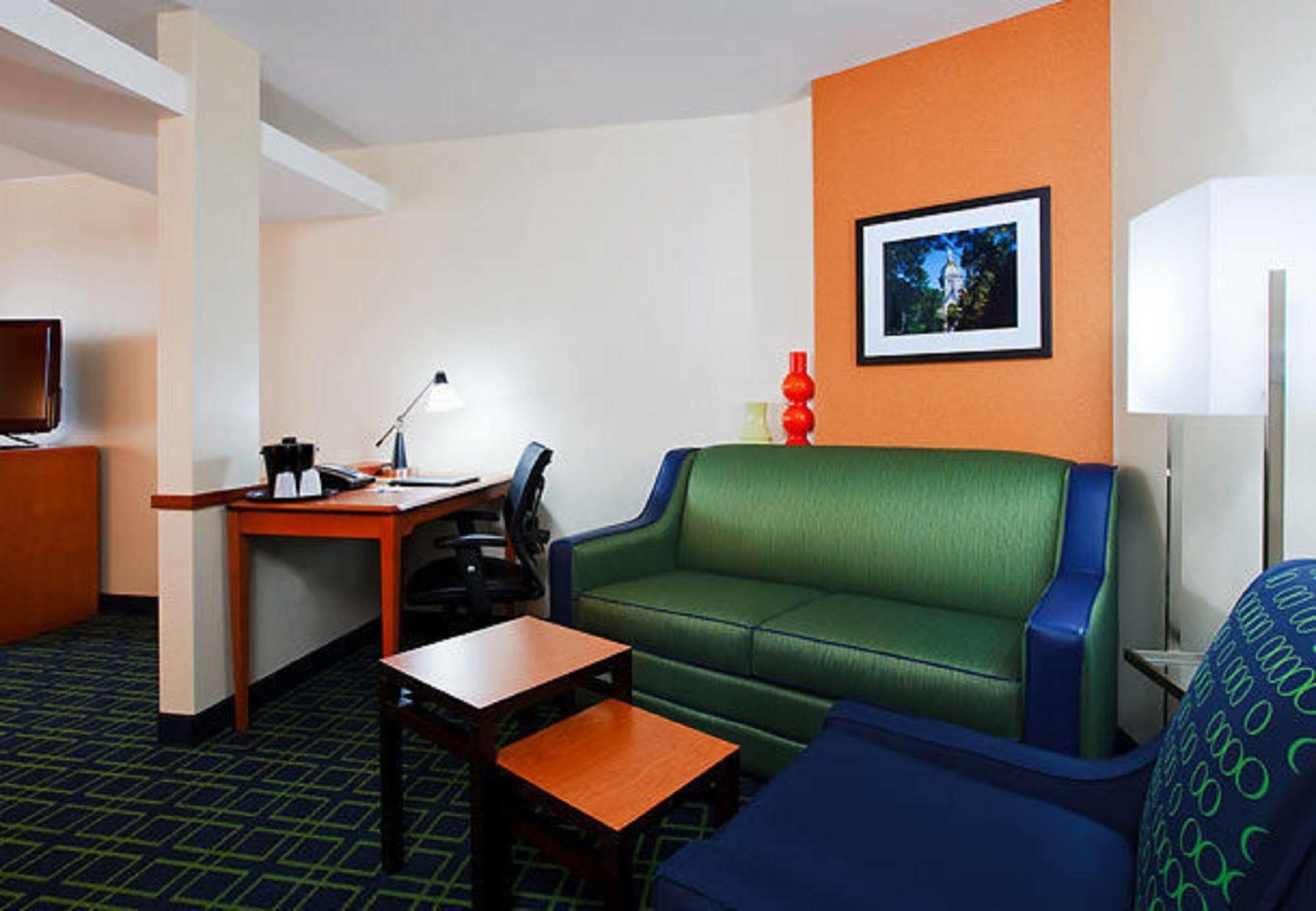 Fairfield Inn & Suites South Bend At Notre Dame Room photo